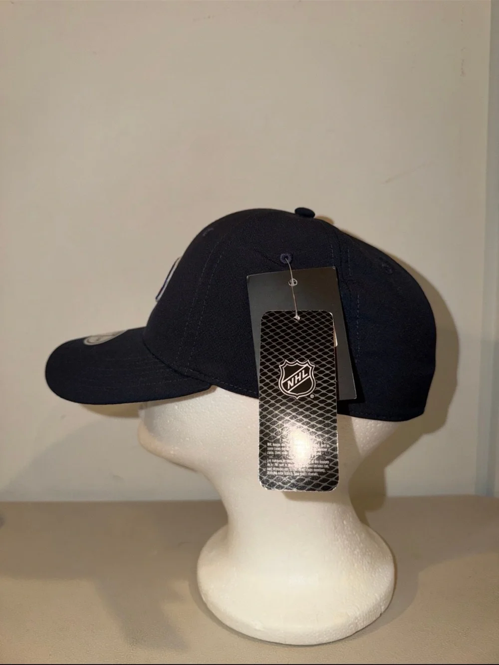 Montreal Canadeins Flex Fit Hat. Size Small/ Medium (NWTS)
